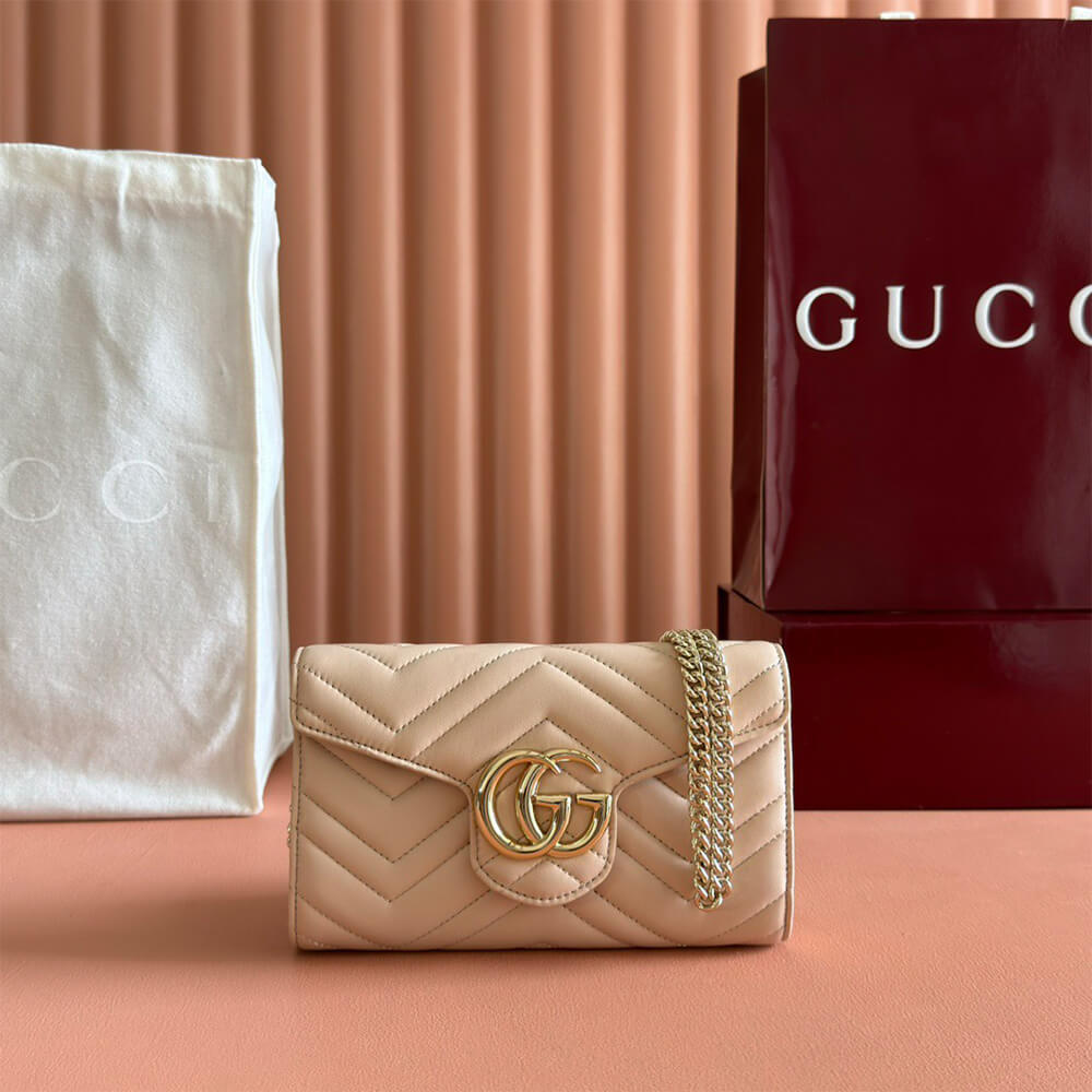 GG Marmont wallet on chain